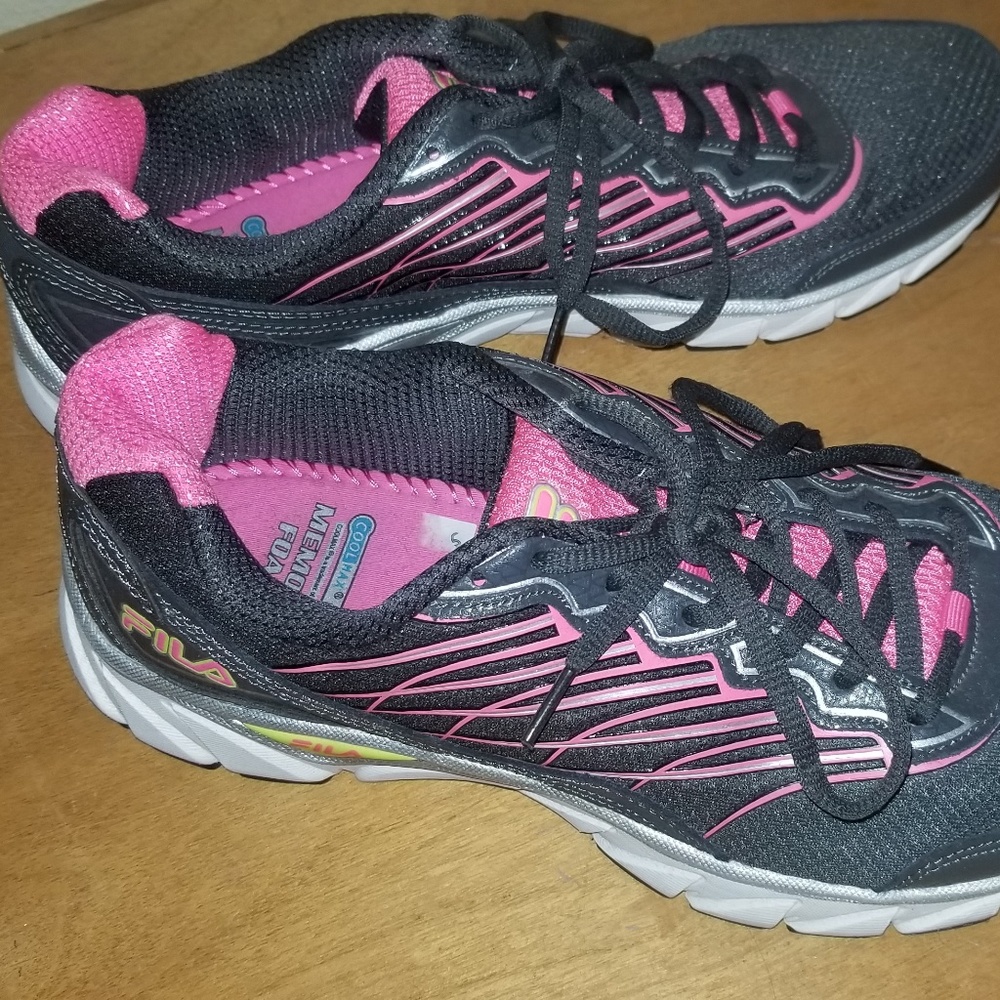 Women's Fila Max Cool Memory Foam Sneakers